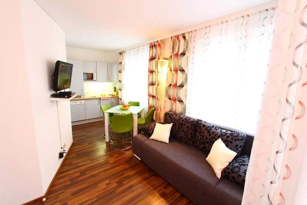 Checkvienna - Apartment Rentals Vienna 0*,  Austria