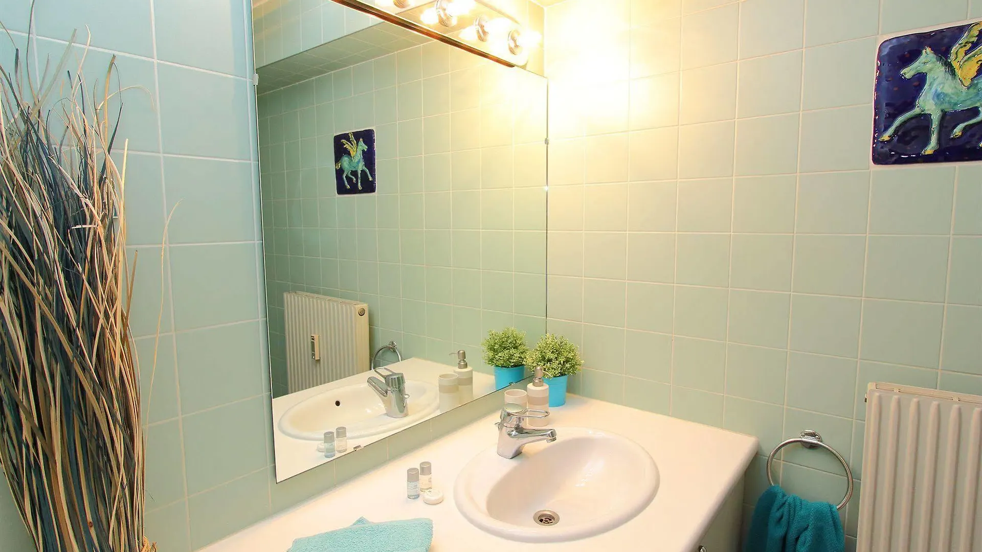 Checkvienna - Apartment Rentals Vienna 0*,  Austria