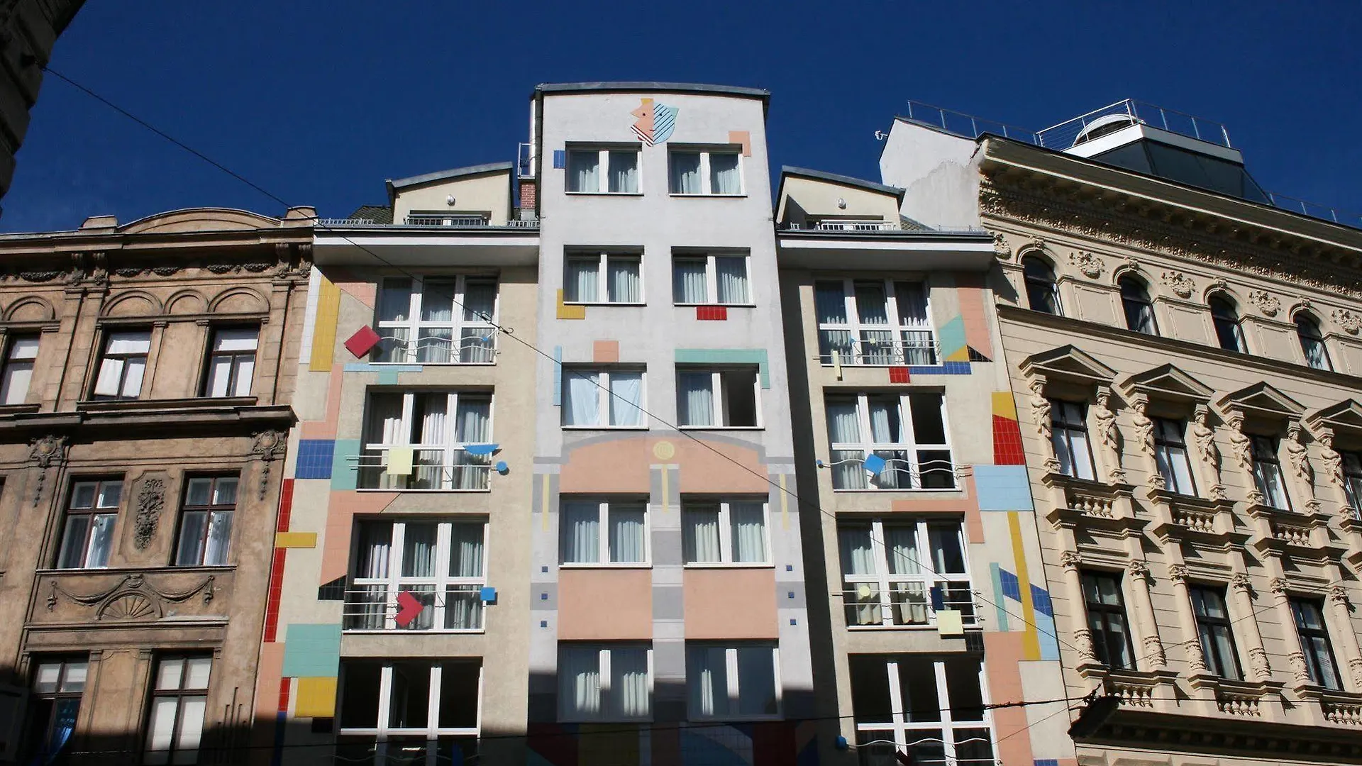 Checkvienna - Apartment Rentals Vienna 0*,